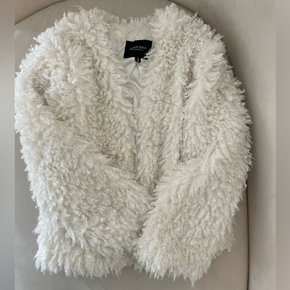 Brave Soul Faux Fur Fuzzy Cropped White Small Mini Coat
